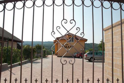Hostal Penzi�n Max