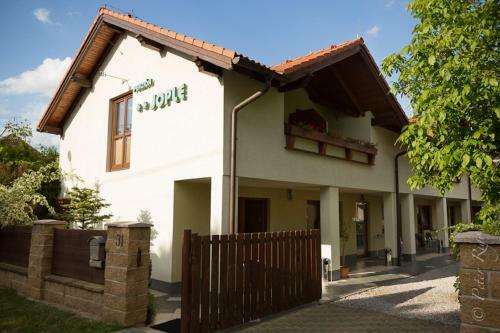 Hostal Penzion Jople
