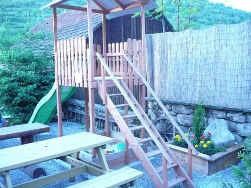 Hostal Penzi�n Bu?n�k
