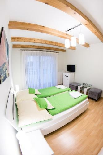 Hostal Guest House Tri Koruny