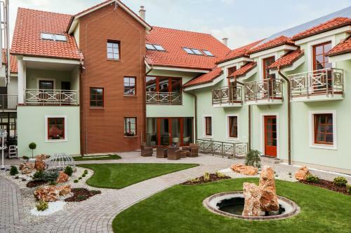 Hostal Guest House Tri Koruny