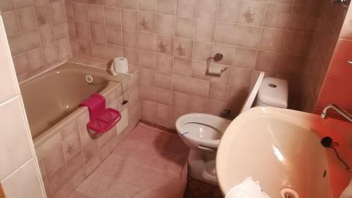 Hostal Penzi�n Toliar