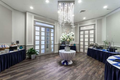 Crowne Plaza Hotel Southbury