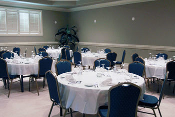 Hotel Ashton Inn & Suites