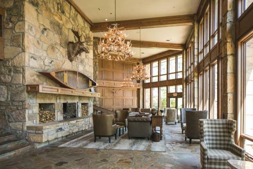 Hotel The Ridges Resort & Marina