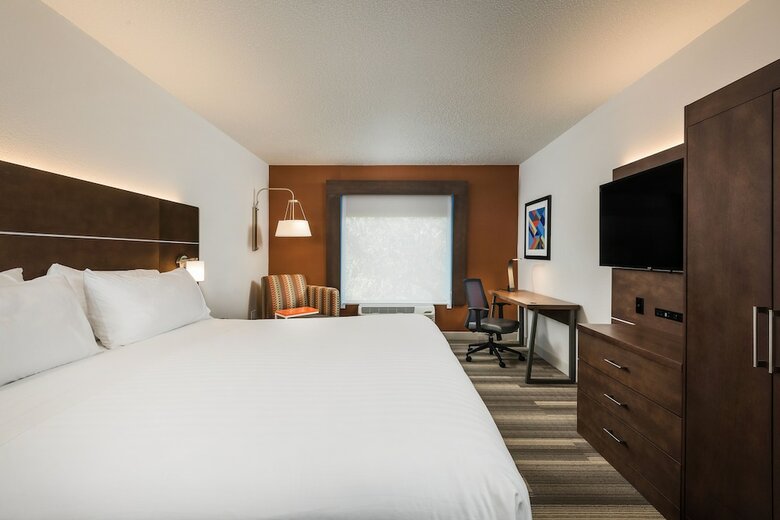 Holiday Inn Express Hotel & Suites Bartow