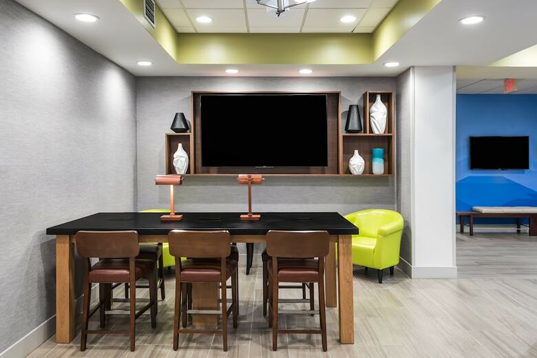 Holiday Inn Express Hotel & Suites Bartow