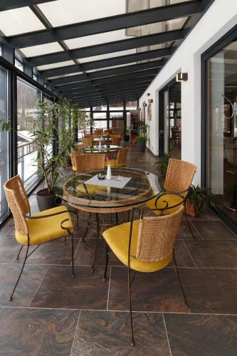 Hotel Bystr�