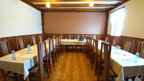 Hostal Pod Hradom Restaurant & Pension