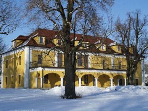 Hotel Kastiel Lucivna