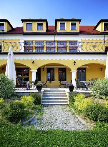 Hotel Kastiel Lucivna
