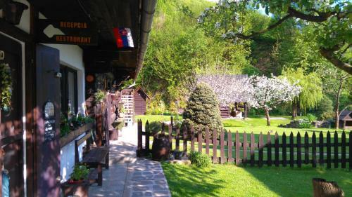 Hostal Penzi�n Enci�n