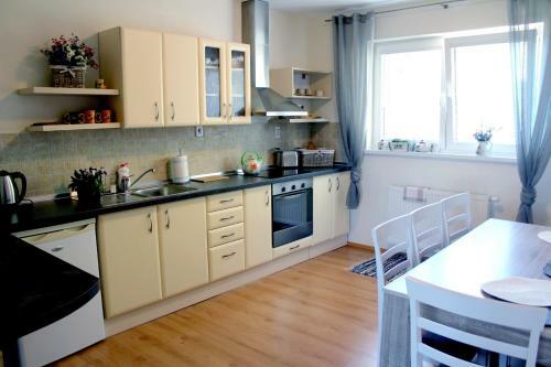 Pine Wood Apartment