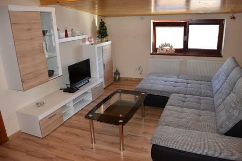 M�ria Ki?�kov� Tatry Mks