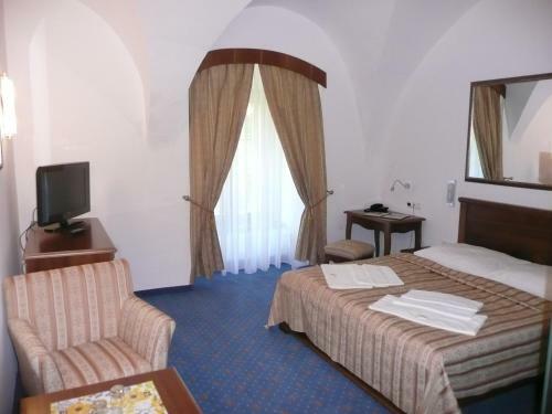Hotel Z�mok Topo??ianky