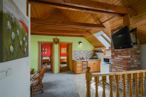 Hostal Holiday Resort ?v�rny