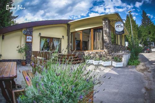 Hostal Penzi�n Artin