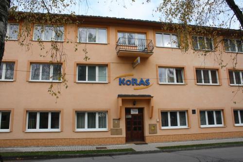 Hostal Penzi�n Koras
