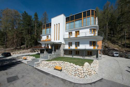 Hotel Mar�na