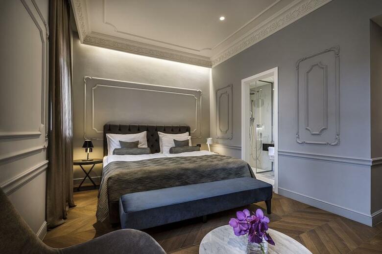 Hotel Ambasador