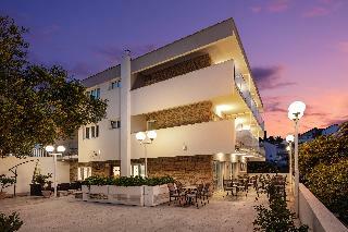 Pharia Aparthotel