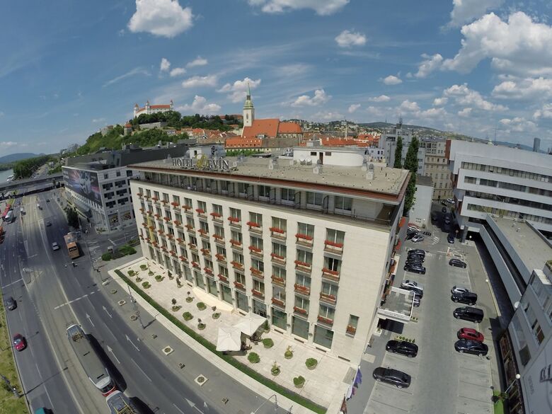 Hotel Devin