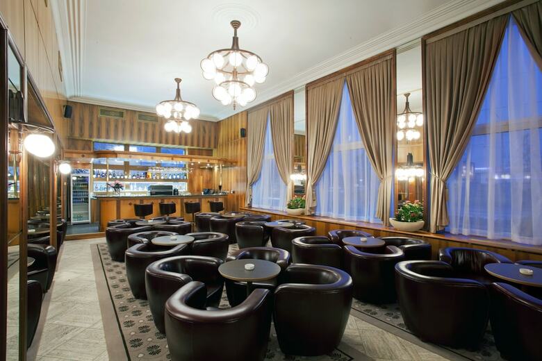 Hotel Devin