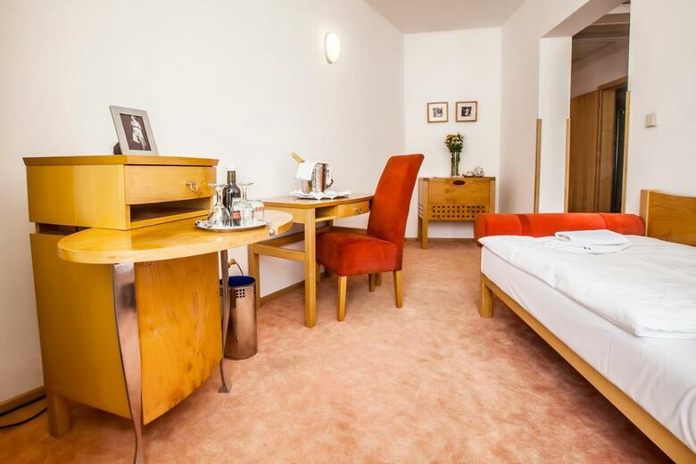 Hotel Set