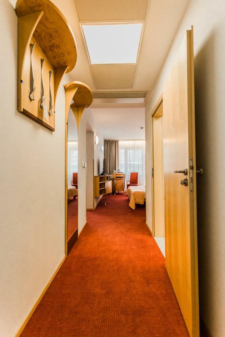 Hotel Set