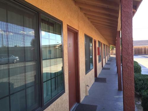 Black Horse Motel