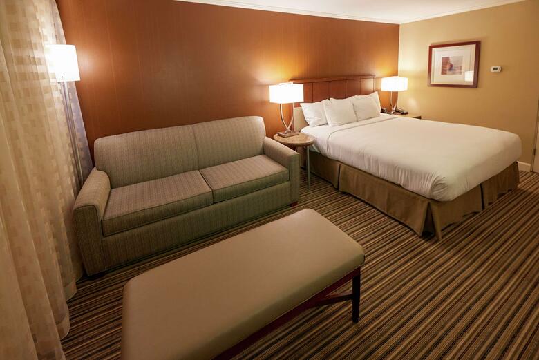 Hotel Doubletree By Hilton Akron Fairlawn