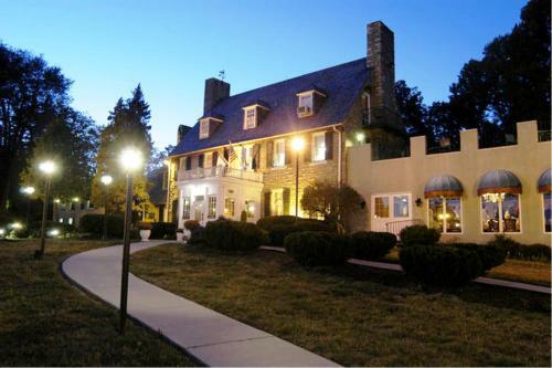 Hotel Bavarian Inn