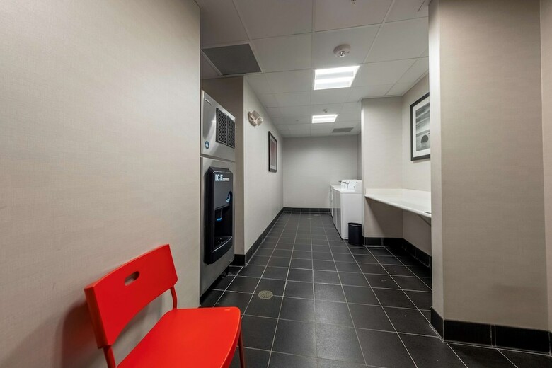 Hotel Hampton Inn & Suites Dupont
