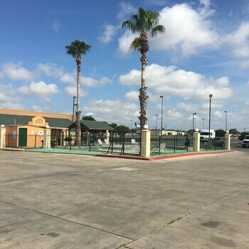 Motel Hondo Executive Inn
