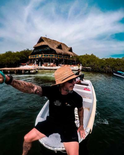Isla Roots Hostel