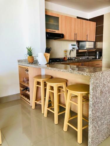 Apartamento Bello Horizonte / Vista Al Mar / Edificio Nuevo