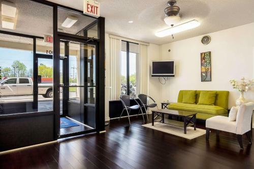 Motel 6 - Covington