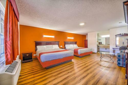 Motel Hillcrest Inn & Suites