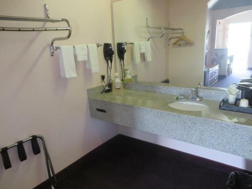 Motel Scottish Inn & Suites Liberty