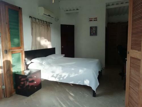 Caba�a Refugio Del Caim�n Cove�as