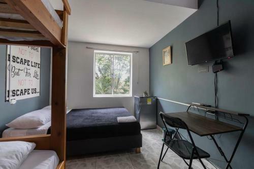 Hostal Living Hotel