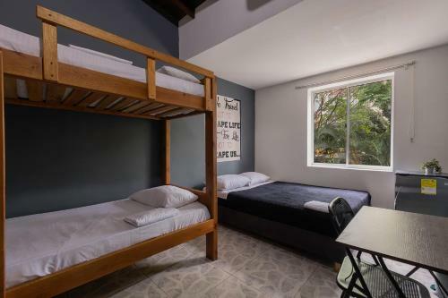 Hostal Living Hotel