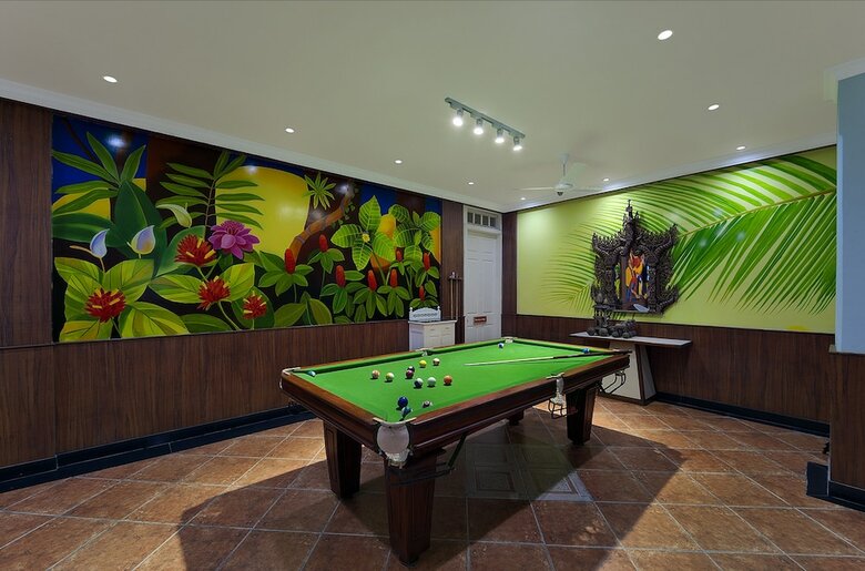 Hotel Mayfair Palm Beach Resort