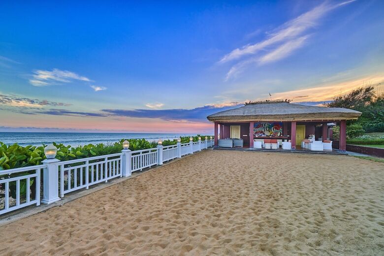 Hotel Mayfair Palm Beach Resort