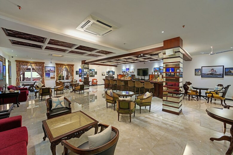 Hotel Mayfair Palm Beach Resort