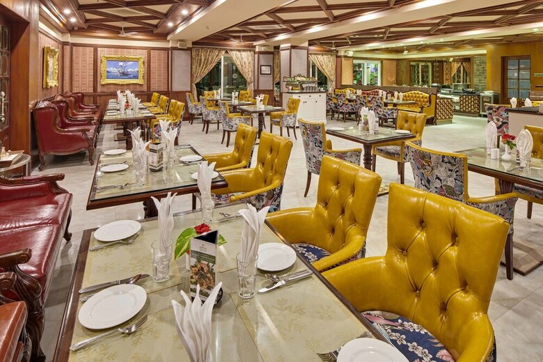 Hotel Mayfair Palm Beach Resort