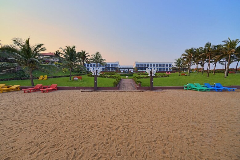 Hotel Mayfair Palm Beach Resort