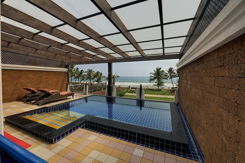 Hotel Mayfair Palm Beach Resort