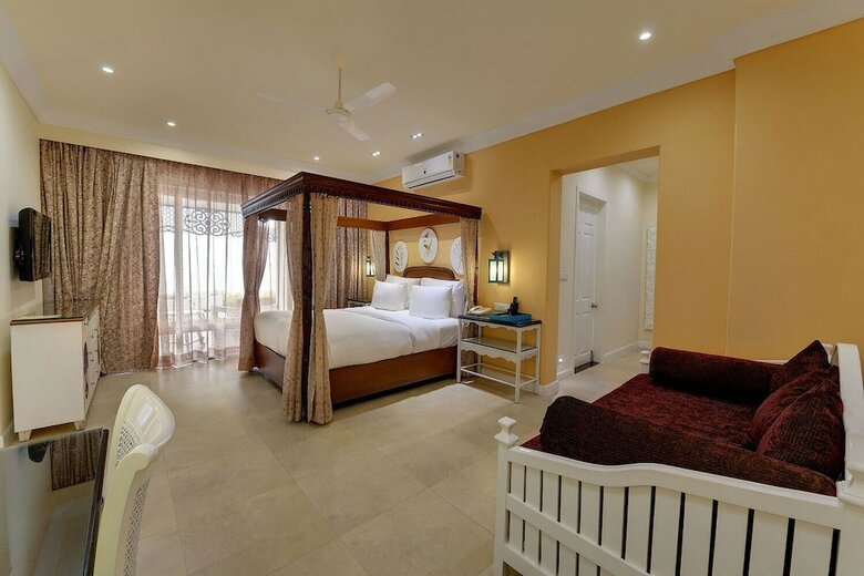Hotel Mayfair Palm Beach Resort