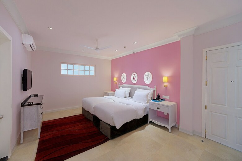 Hotel Mayfair Palm Beach Resort